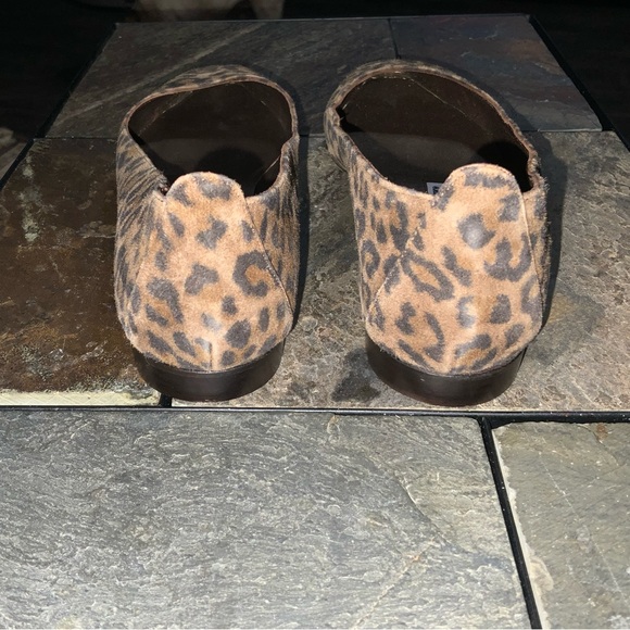Perfect condition Manolo Blahnik Suede Leopard Print Flats sz 37 1/2 or US 7 1/2 - Picture 7 of 7
